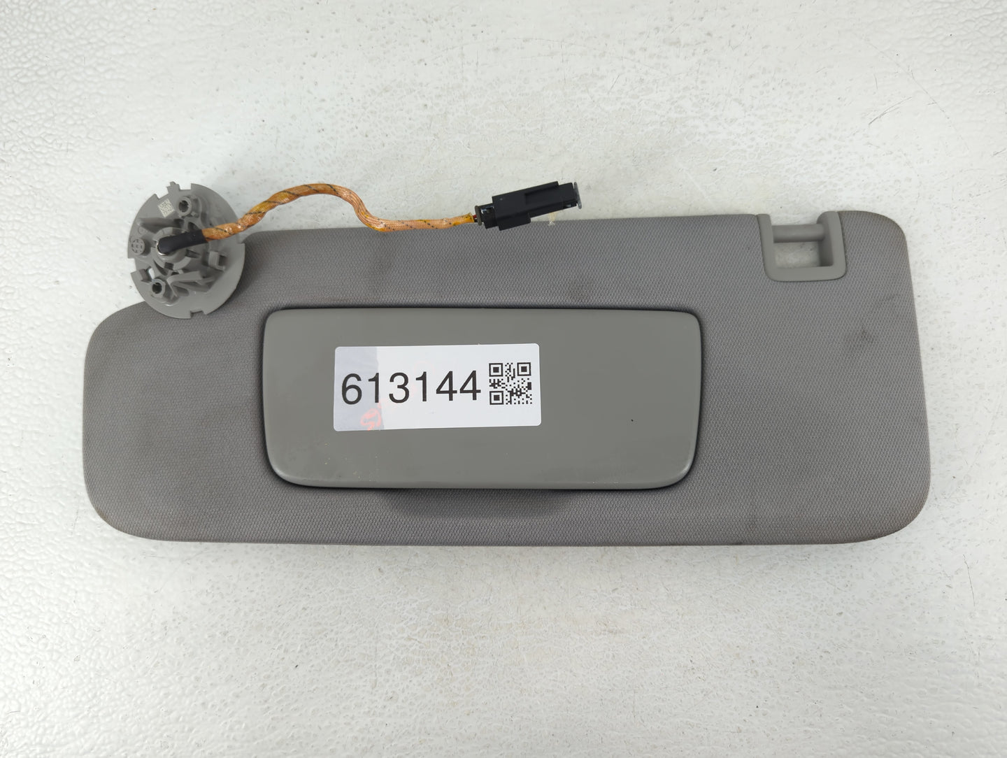 2018 Gmc Terrain Sun Visor Shade Replacement Driver Left Mirror Fits OEM Used Auto Parts - Oemusedautoparts1.com