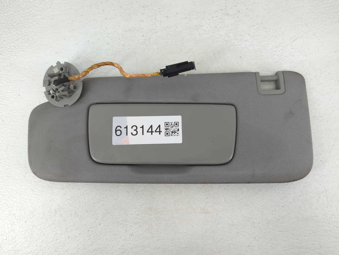 2018 Gmc Terrain Sun Visor Shade Replacement Driver Left Mirror Fits OEM Used Auto Parts - Oemusedautoparts1.com