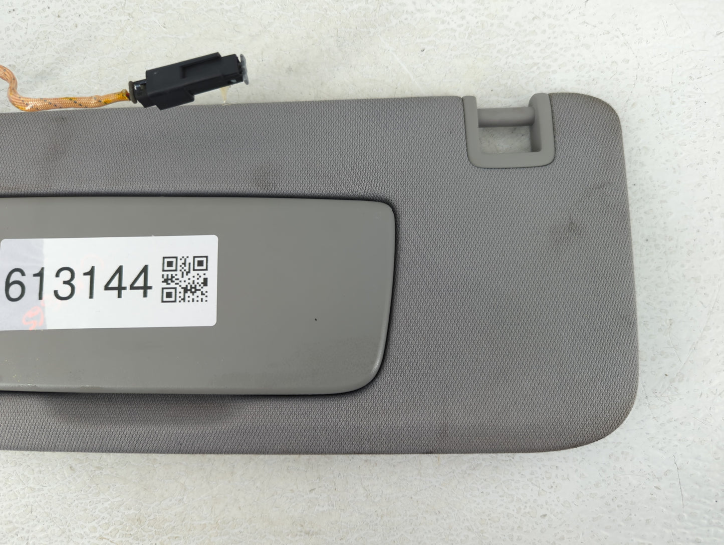 2018 Gmc Terrain Sun Visor Shade Replacement Driver Left Mirror Fits OEM Used Auto Parts - Oemusedautoparts1.com