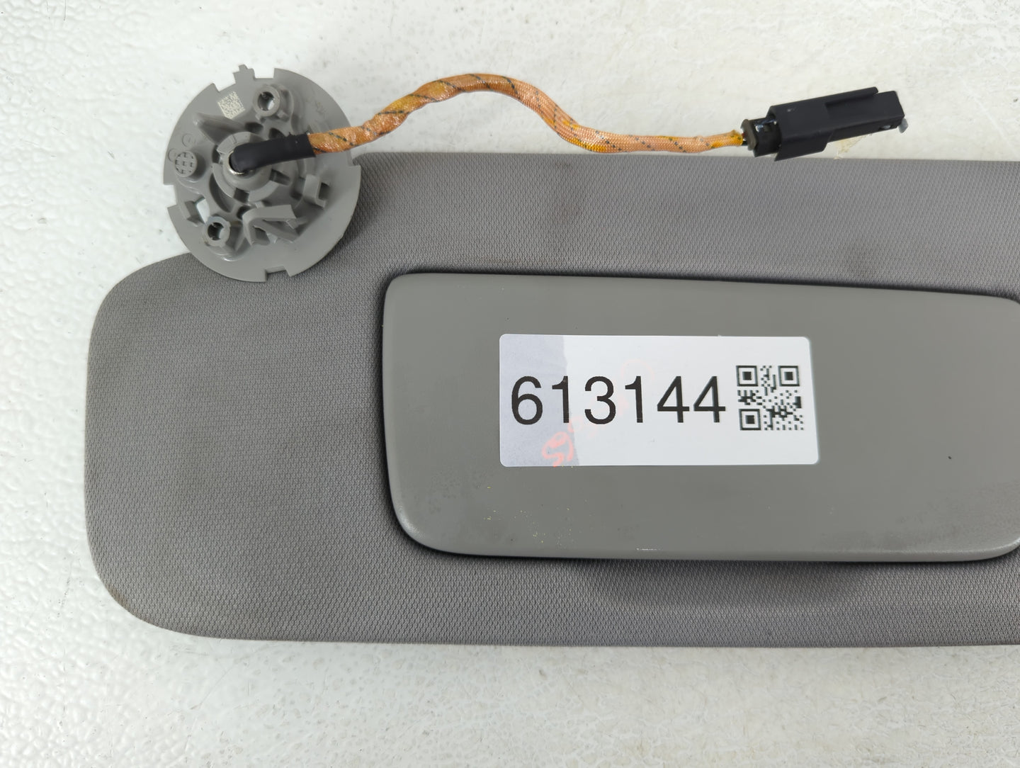 2018 Gmc Terrain Sun Visor Shade Replacement Driver Left Mirror Fits OEM Used Auto Parts - Oemusedautoparts1.com