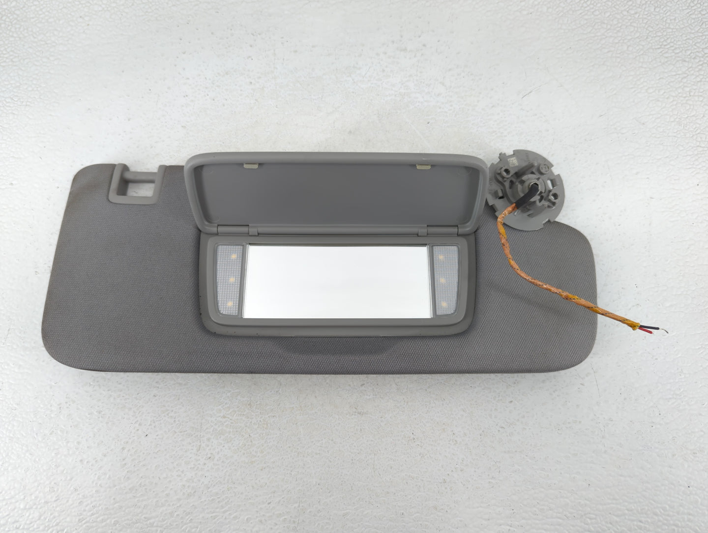 2018 Gmc Terrain Sun Visor Shade Replacement Passenger Right Mirror Fits OEM Used Auto Parts - Oemusedautoparts1.com