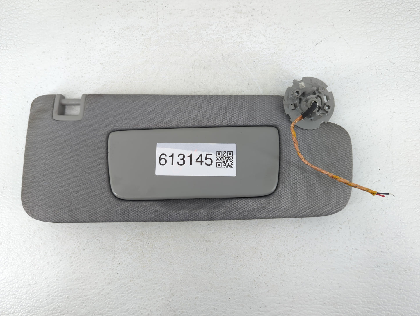 2018 Gmc Terrain Sun Visor Shade Replacement Passenger Right Mirror Fits OEM Used Auto Parts - Oemusedautoparts1.com