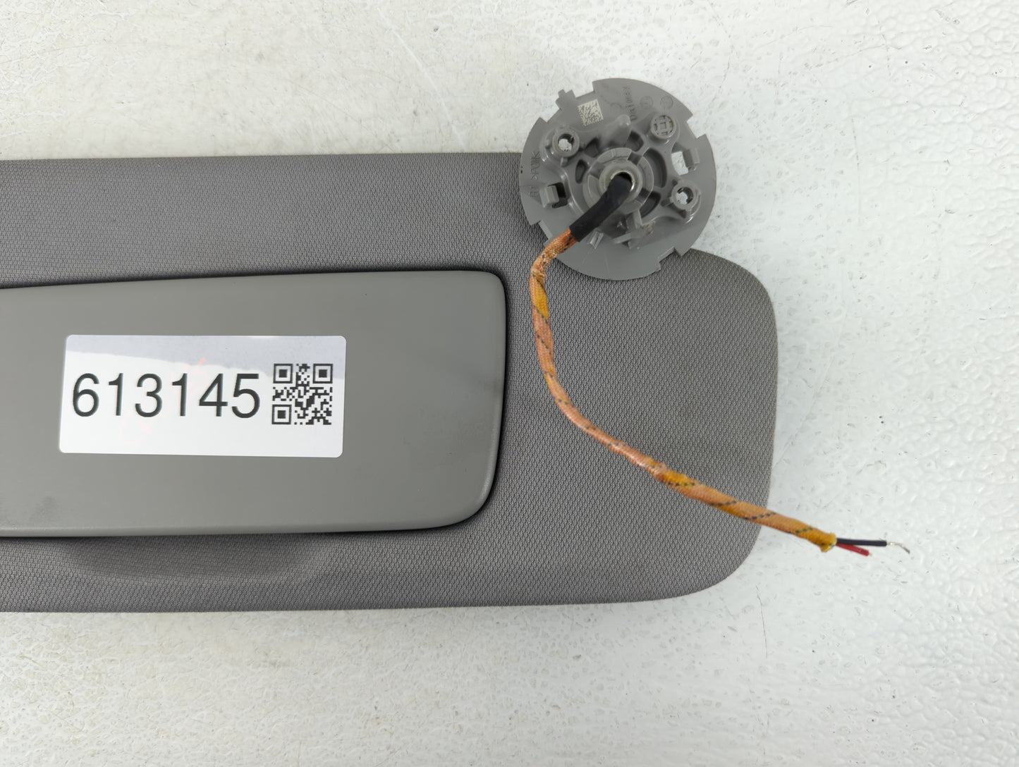 2018 Gmc Terrain Sun Visor Shade Replacement Passenger Right Mirror Fits OEM Used Auto Parts - Oemusedautoparts1.com