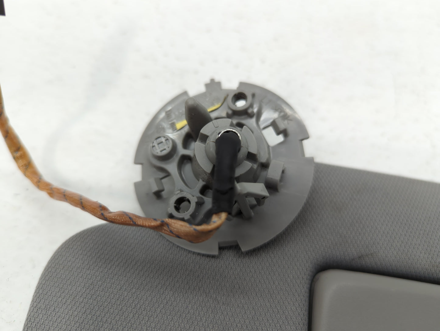 2018 Gmc Terrain Sun Visor Shade Replacement Passenger Right Mirror Fits OEM Used Auto Parts - Oemusedautoparts1.com