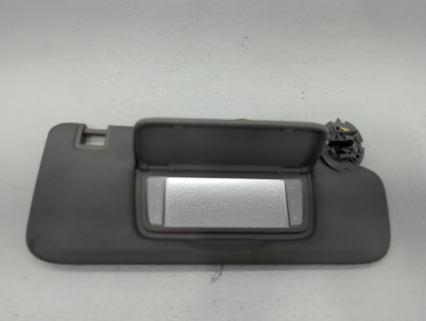 2018 Gmc Terrain Sun Visor Shade Replacement Driver Left Mirror Fits OEM Used Auto Parts - Oemusedautoparts1.com