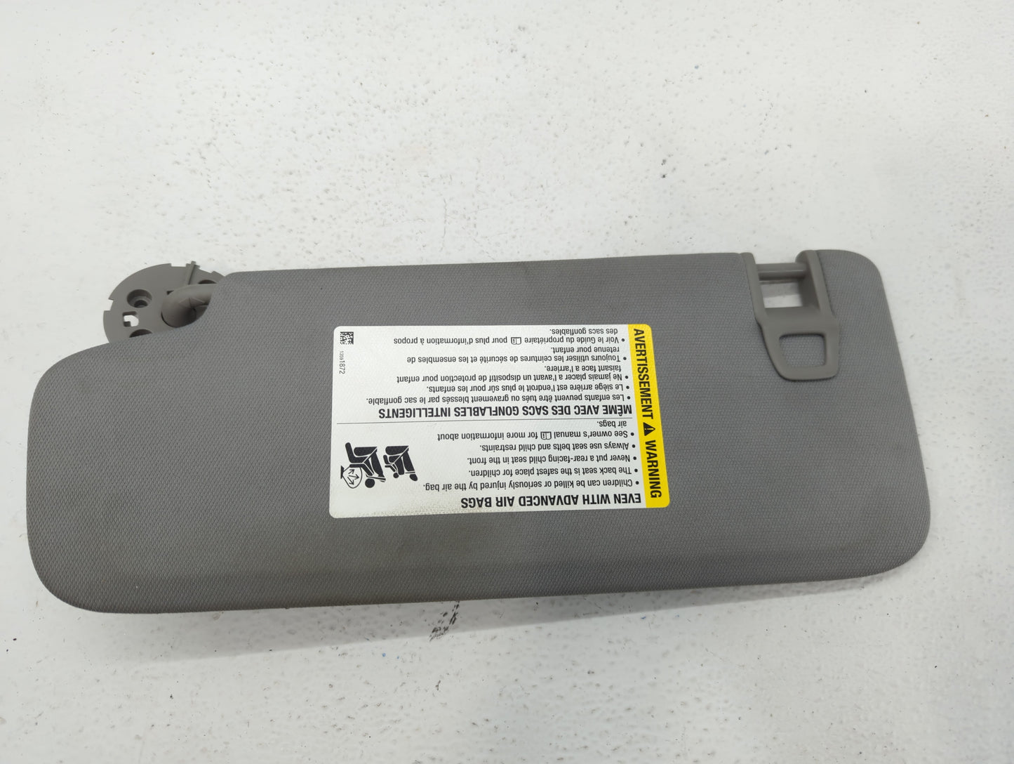 2018 Gmc Terrain Sun Visor Shade Replacement Driver Left Mirror Fits OEM Used Auto Parts - Oemusedautoparts1.com