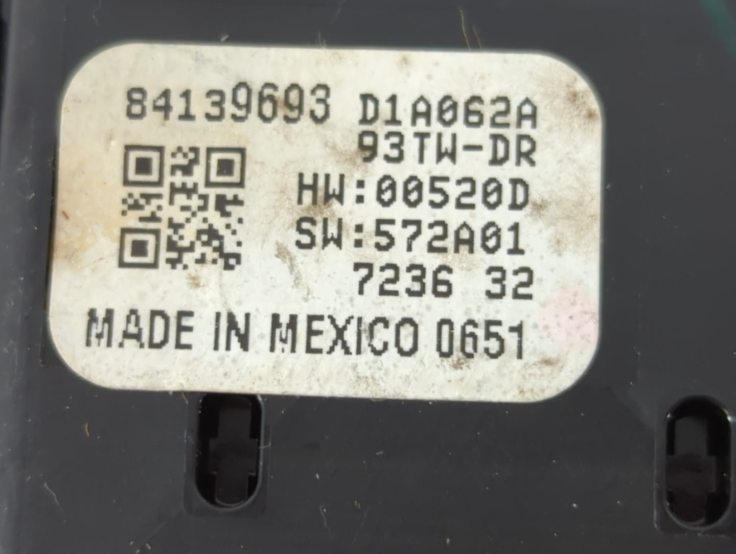 2018 Gmc Terrain Master Power Window Switch Replacement Driver Side Left P/N:84139693 93TW-DR Fits OEM Used Auto Parts - Oem