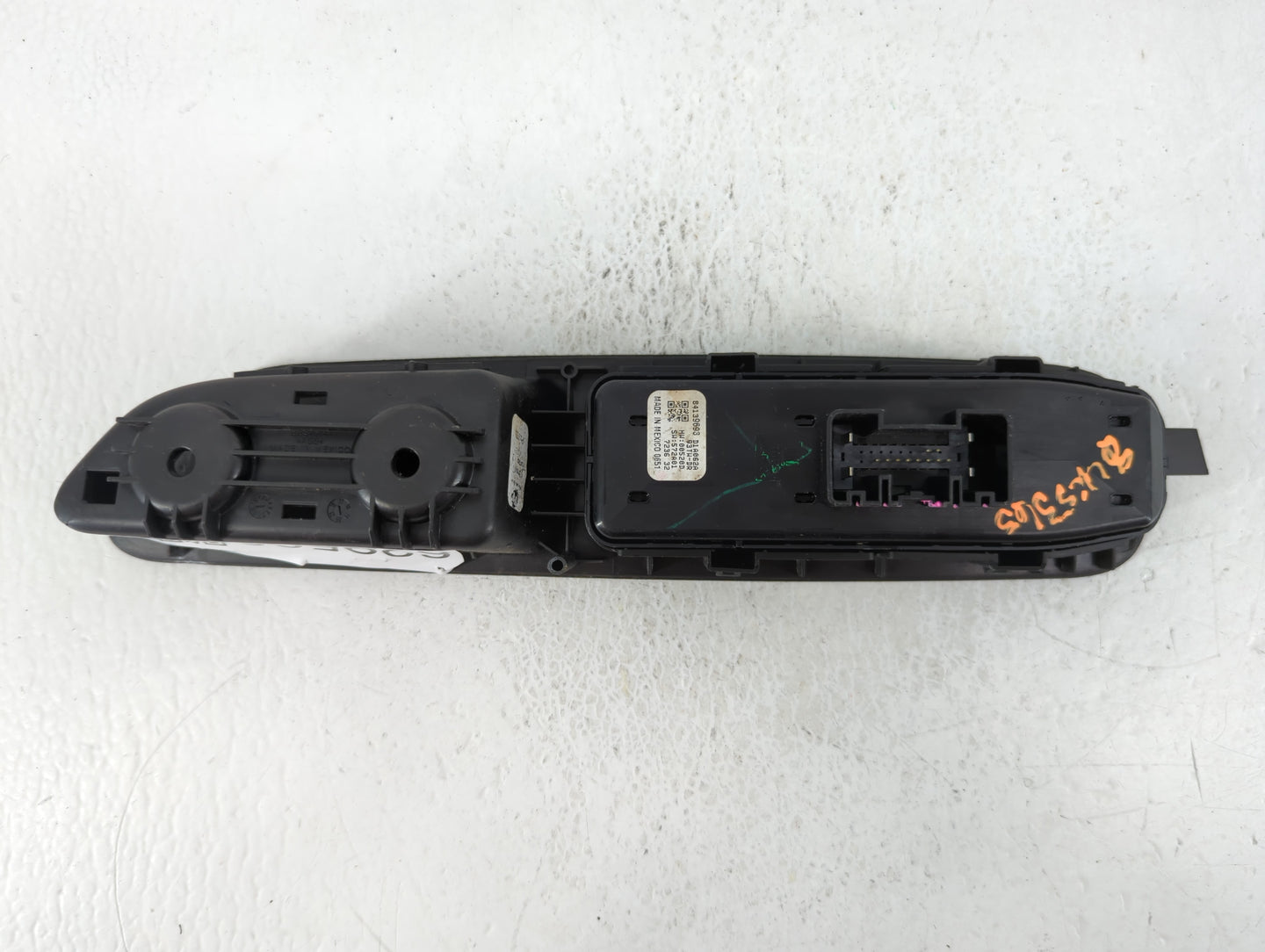 2018 Gmc Terrain Master Power Window Switch Replacement Driver Side Left P/N:84139693 93TW-DR Fits OEM Used Auto Parts - Oem