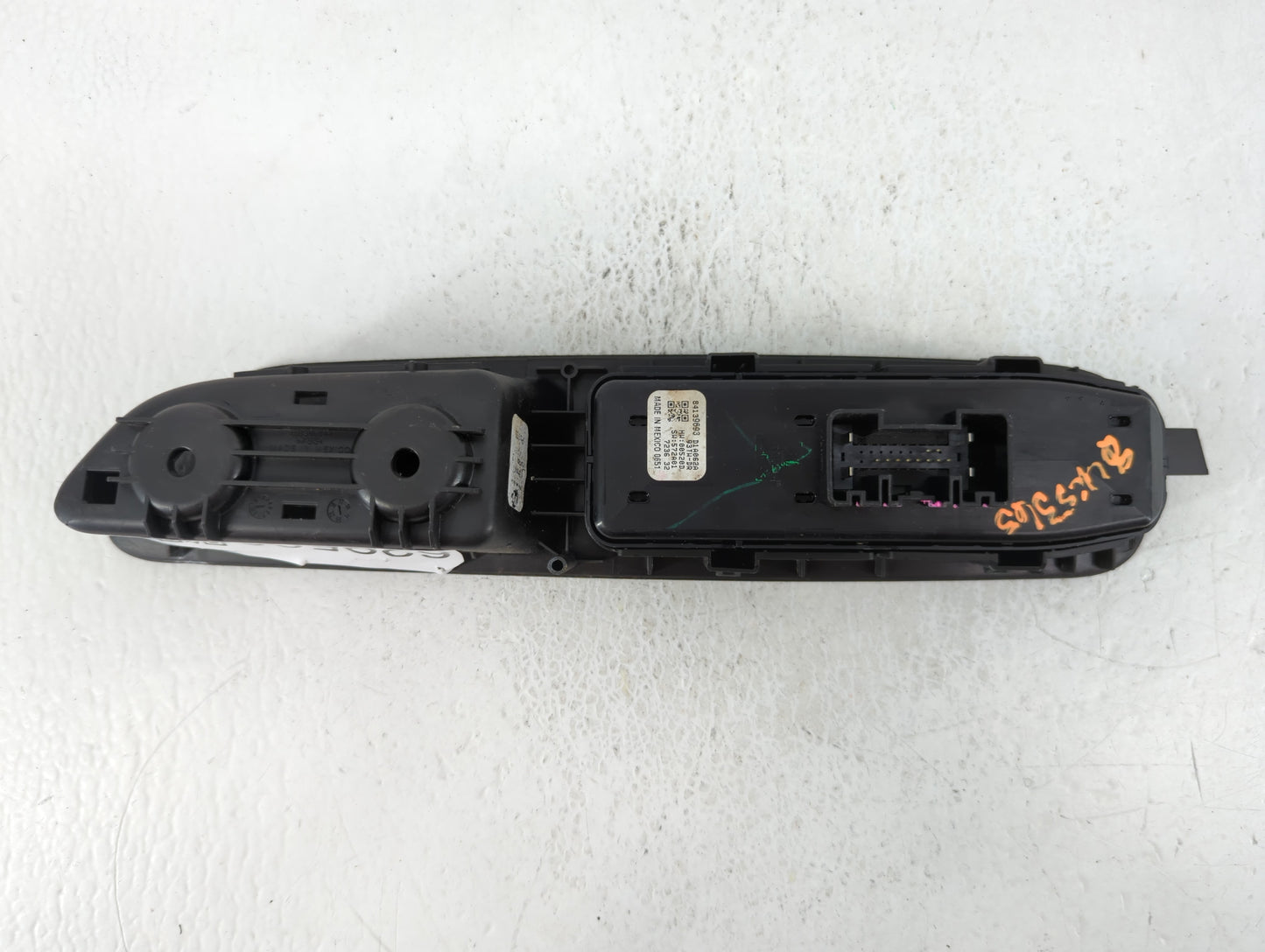 2018 Gmc Terrain Master Power Window Switch Replacement Driver Side Left P/N:84139693 93TW-DR Fits OEM Used Auto Parts - Oem