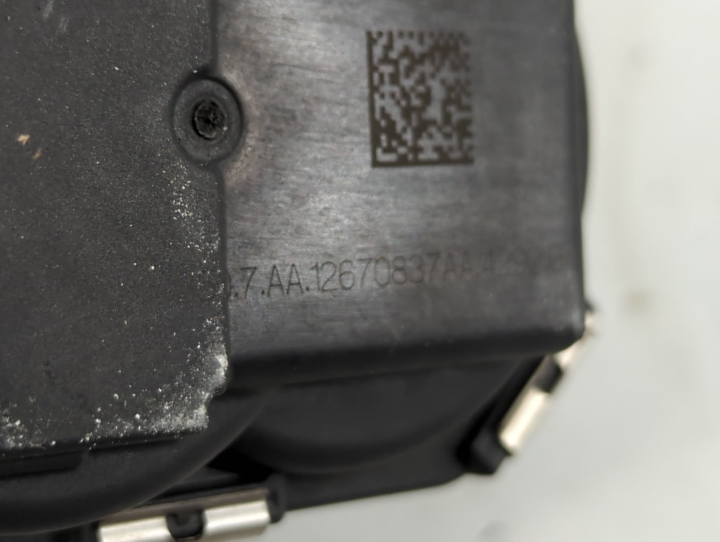 2018-2020 Gmc Terrain Throttle Body P/N:7AA12670837AA Fits Fits 2013 2014 2015 2016 2017 2018 2019 2020 2021 OEM Used Auto P