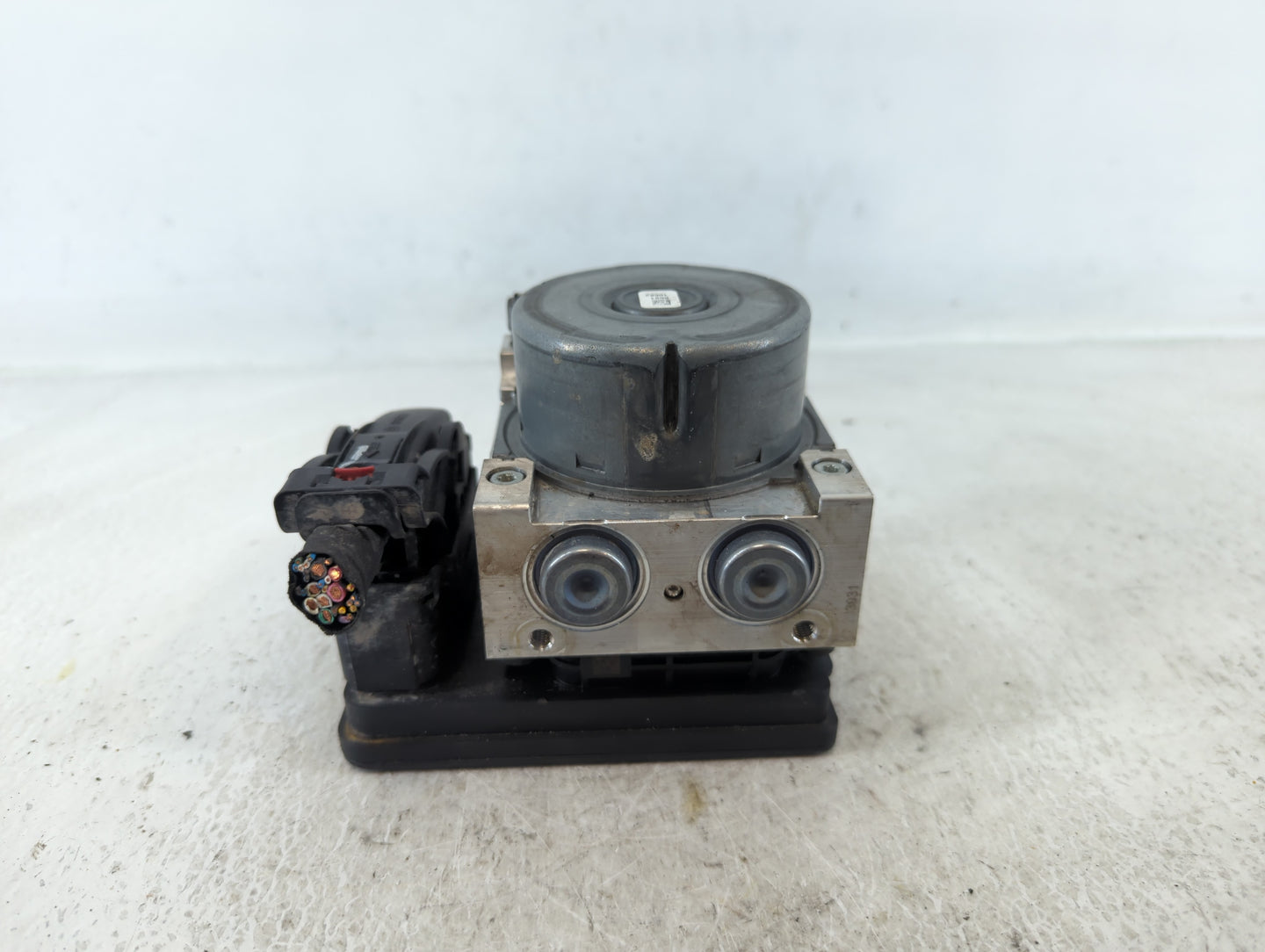 2018-2021 Gmc Terrain ABS Pump Control Module Replacement P/N:84414759 Fits Fits 2018 2019 2020 2021 OEM Used Auto Parts - O