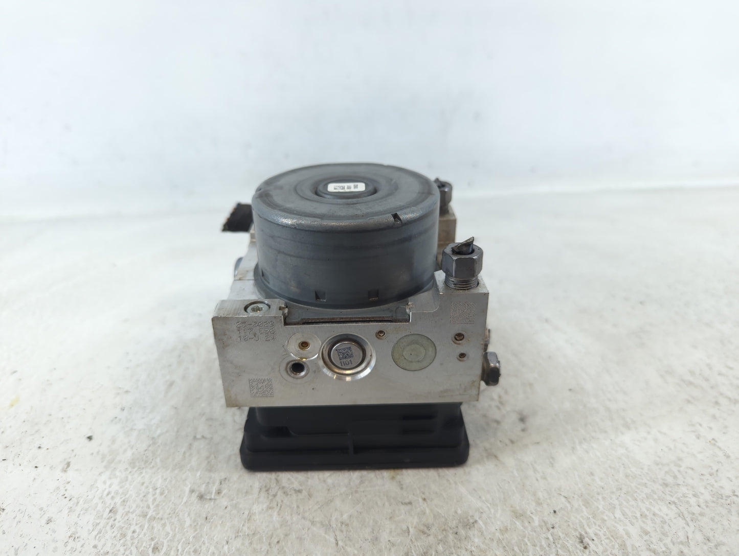 2018-2021 Gmc Terrain ABS Pump Control Module Replacement P/N:84414759 Fits Fits 2018 2019 2020 2021 OEM Used Auto Parts - O