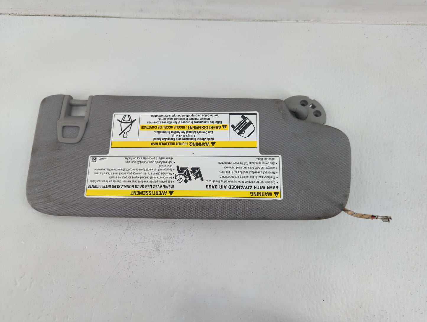 2018 Gmc Terrain Sun Visor Shade Replacement Driver Left Mirror Fits OEM Used Auto Parts - Oemusedautoparts1.com