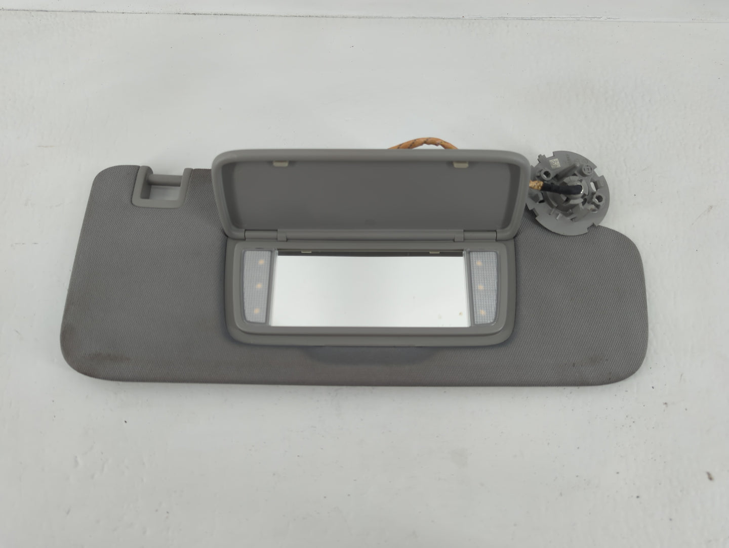 2018 Gmc Terrain Sun Visor Shade Replacement Passenger Right Mirror Fits OEM Used Auto Parts - Oemusedautoparts1.com
