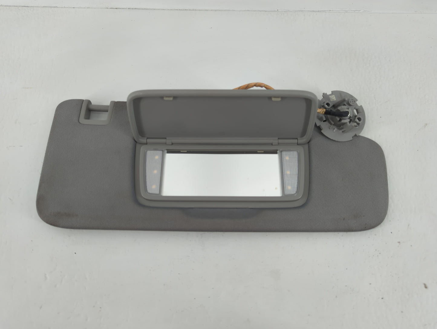 2018 Gmc Terrain Sun Visor Shade Replacement Passenger Right Mirror Fits OEM Used Auto Parts - Oemusedautoparts1.com