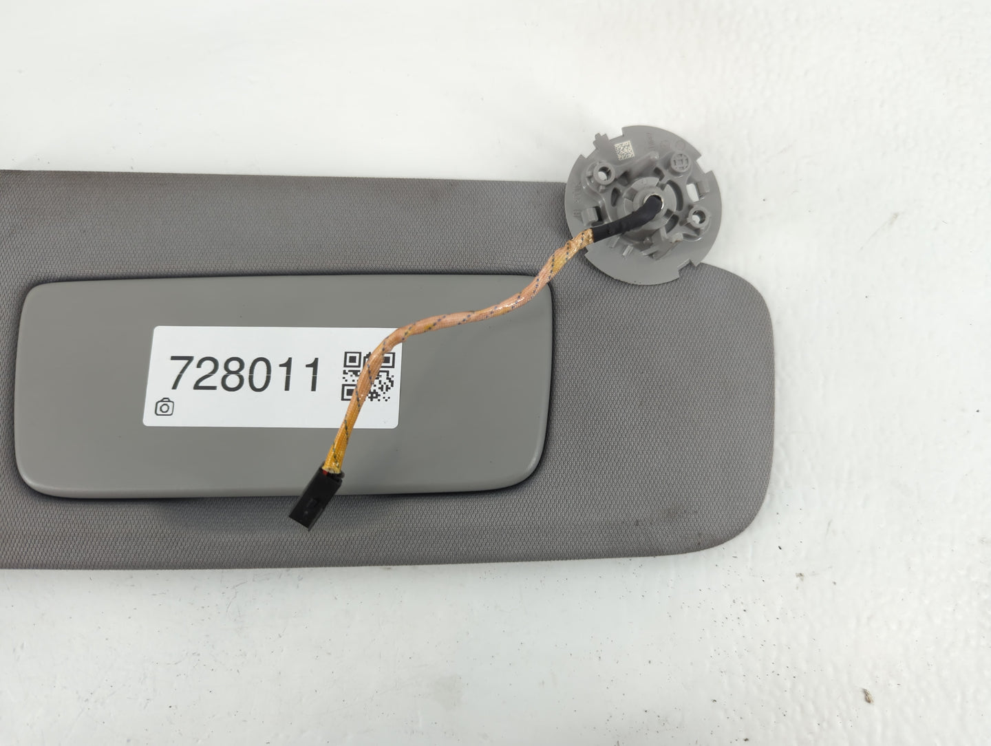 2018 Gmc Terrain Sun Visor Shade Replacement Passenger Right Mirror Fits OEM Used Auto Parts - Oemusedautoparts1.com