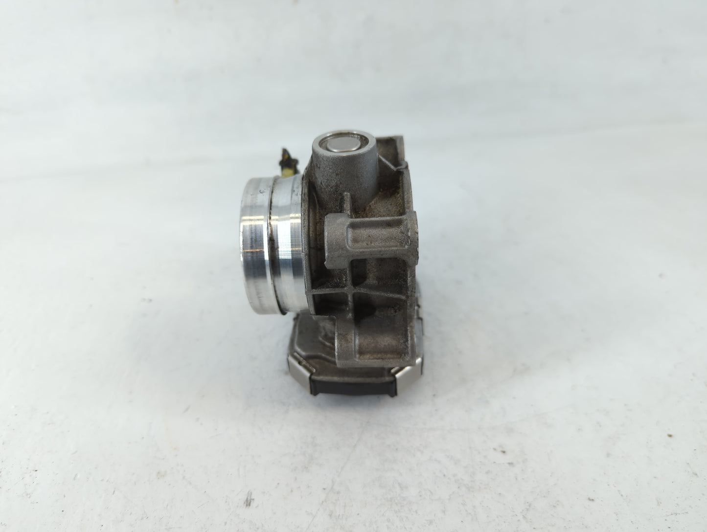 2018-2022 Gmc Terrain Throttle Body P/N:12671379AA Fits Fits 2016 2017 2018 2019 2020 2021 2022 OEM Used Auto Parts - Oemuse