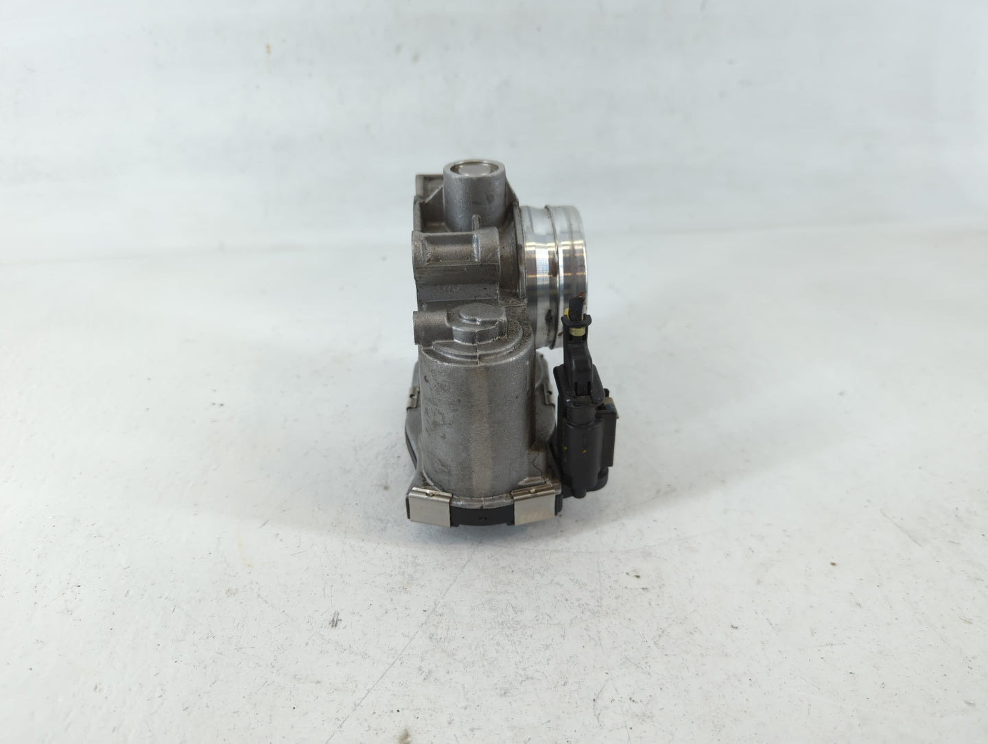 2018-2022 Gmc Terrain Throttle Body P/N:12671379AA Fits Fits 2016 2017 2018 2019 2020 2021 2022 OEM Used Auto Parts - Oemuse
