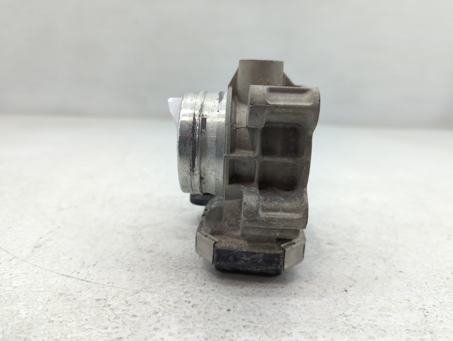2018-2022 Gmc Terrain Throttle Body P/N:12671379AA Fits Fits 2016 2017 2018 2019 2020 2021 2022 OEM Used Auto Parts - Oemuse