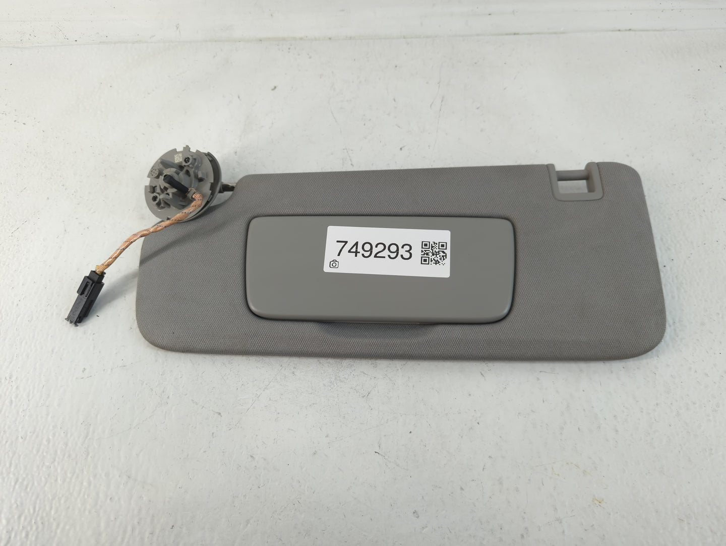 2018 Gmc Terrain Sun Visor Shade Replacement Driver Left Mirror Fits OEM Used Auto Parts - Oemusedautoparts1.com