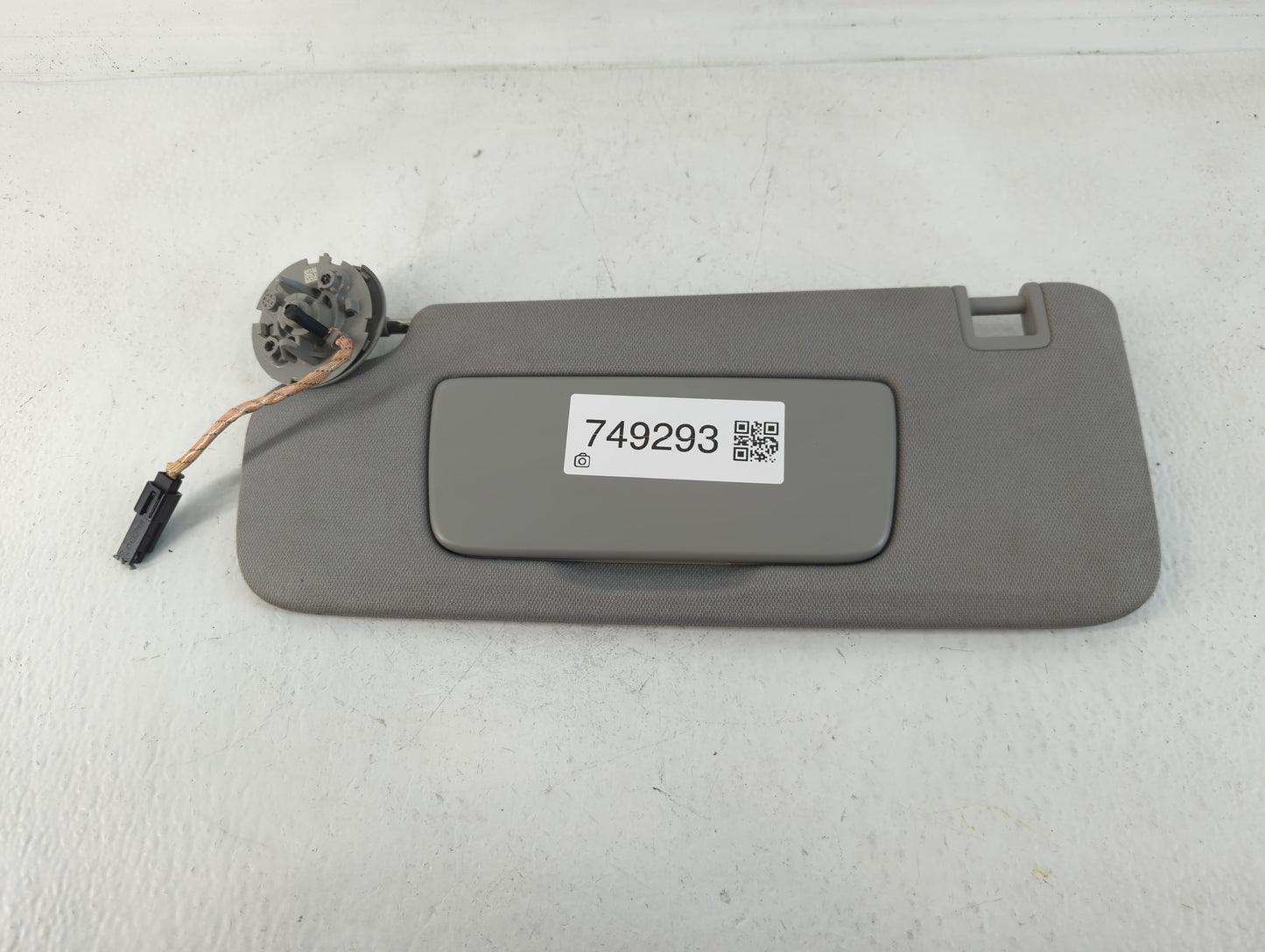 2018 Gmc Terrain Sun Visor Shade Replacement Driver Left Mirror Fits OEM Used Auto Parts - Oemusedautoparts1.com