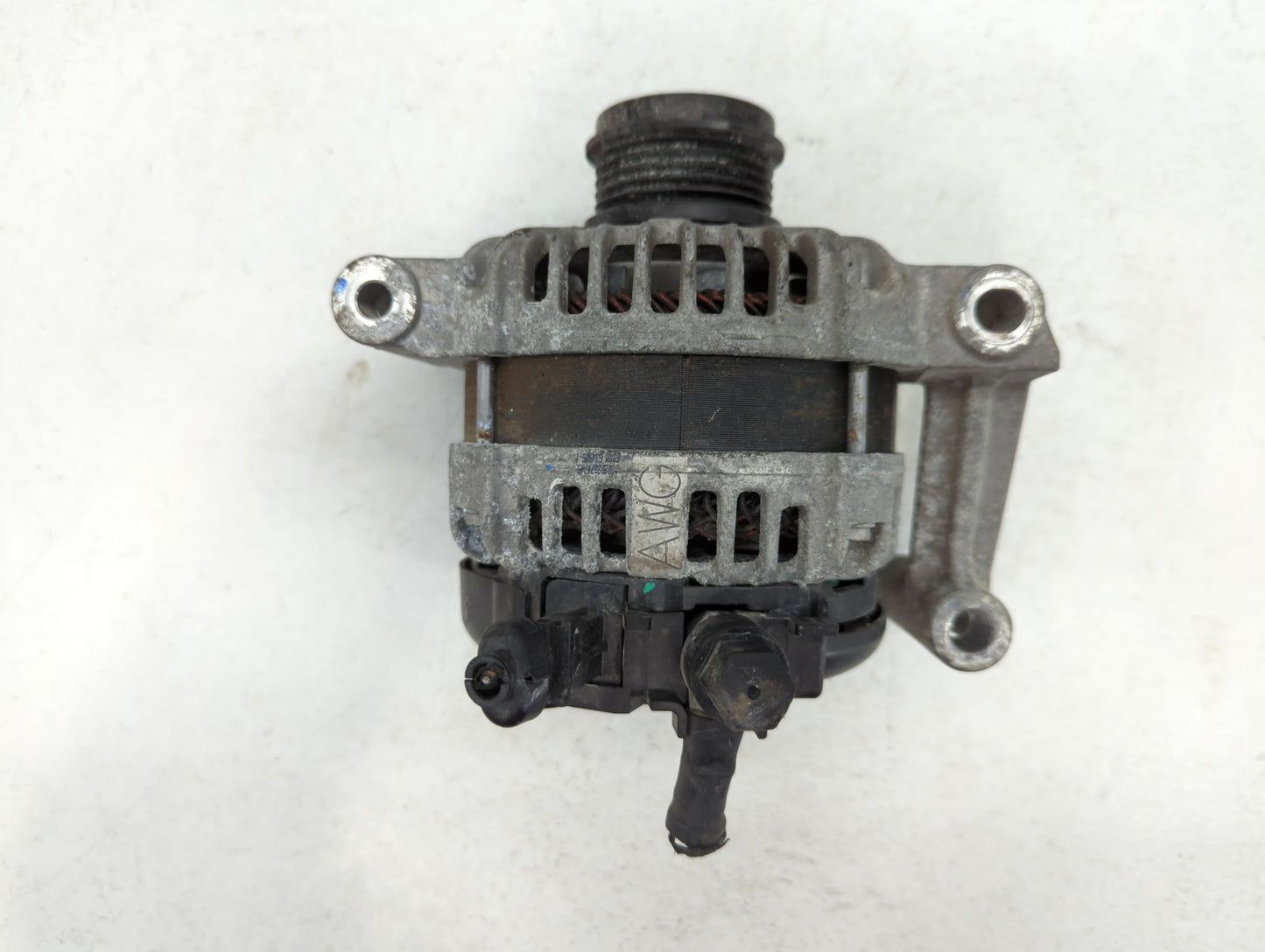 2018-2022 Gmc Terrain Alternator Replacement Generator Charging Assembly Engine OEM P/N:13517759 0 126 312 142 Fits OEM Used
