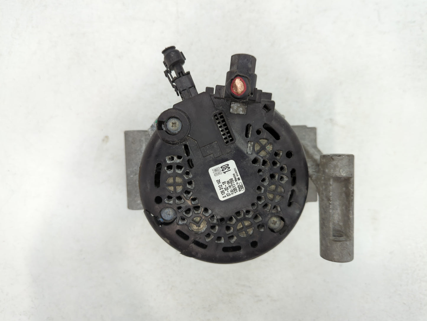 2018-2022 Gmc Terrain Alternator Replacement Generator Charging Assembly Engine OEM P/N:13517759 0 126 312 142 Fits OEM Used