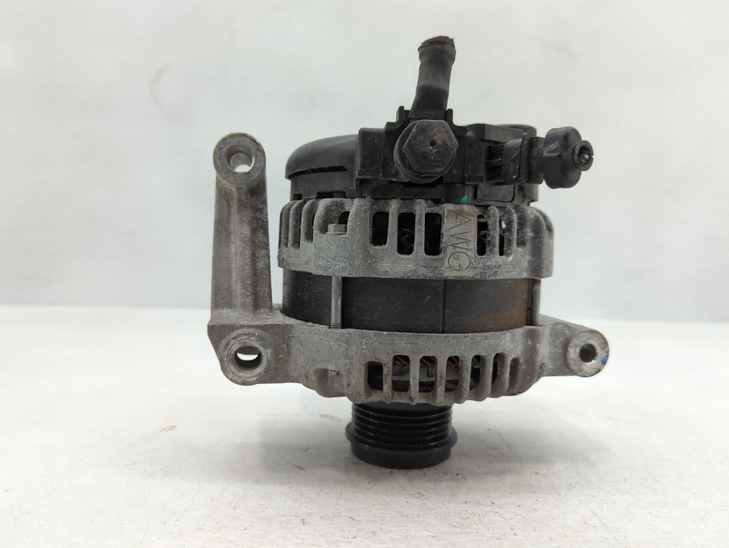 2018-2022 Gmc Terrain Alternator Replacement Generator Charging Assembly Engine OEM P/N:13517759 0 126 312 142 Fits OEM Used