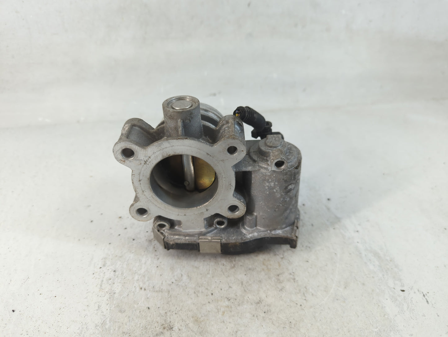 2018-2022 Gmc Terrain Throttle Body P/N:12671379AA Fits Fits 2016 2017 2018 2019 2020 2021 2022 OEM Used Auto Parts - Oemuse