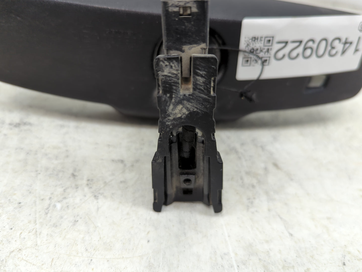 2018 Gmc Yukon Interior Rear View Mirror Replacement OEM Fits OEM Used Auto Parts - Oemusedautoparts1.com