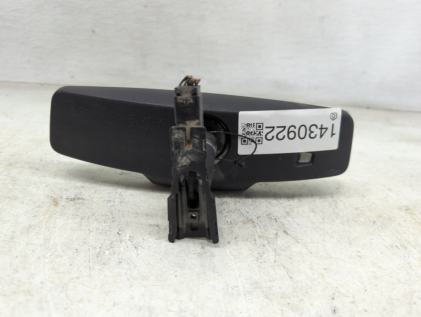 2018 Gmc Yukon Interior Rear View Mirror Replacement OEM Fits OEM Used Auto Parts - Oemusedautoparts1.com
