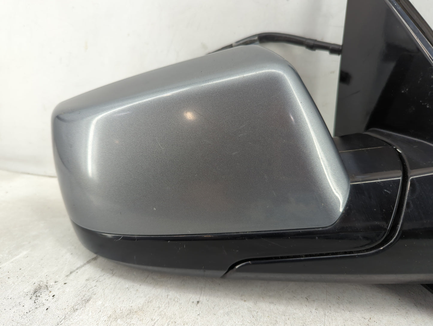 2018 Gmc Yukon Passenger Side View Mirror - Right Door Mirror OEM Used - Oemusedautoparts1.com
