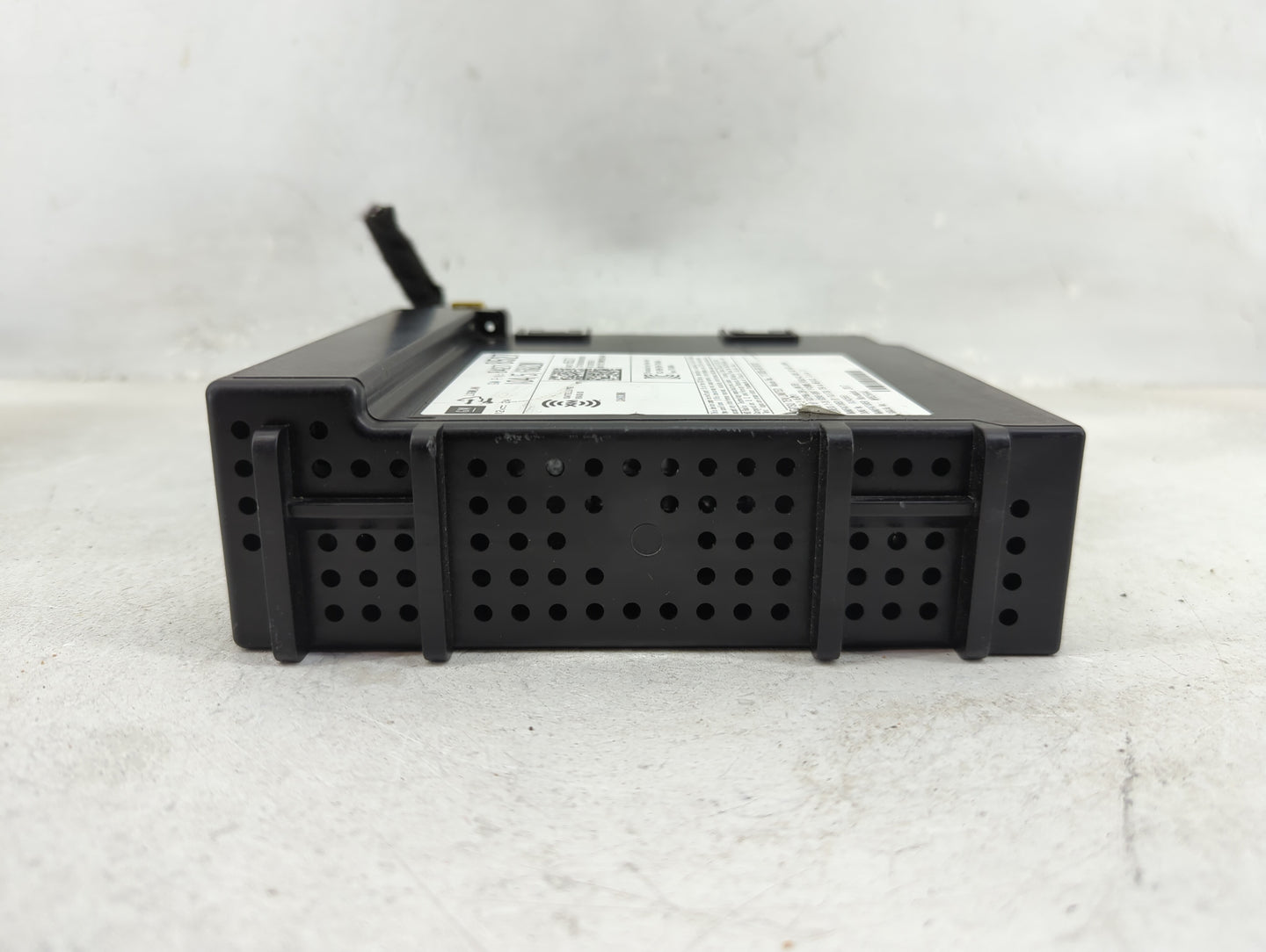 2017-2018 Gmc Yukon Radio AM FM Cd Player Receiver Replacement P/N:84278527 Fits Fits 2017 2018 2019 OEM Used Auto Parts - O