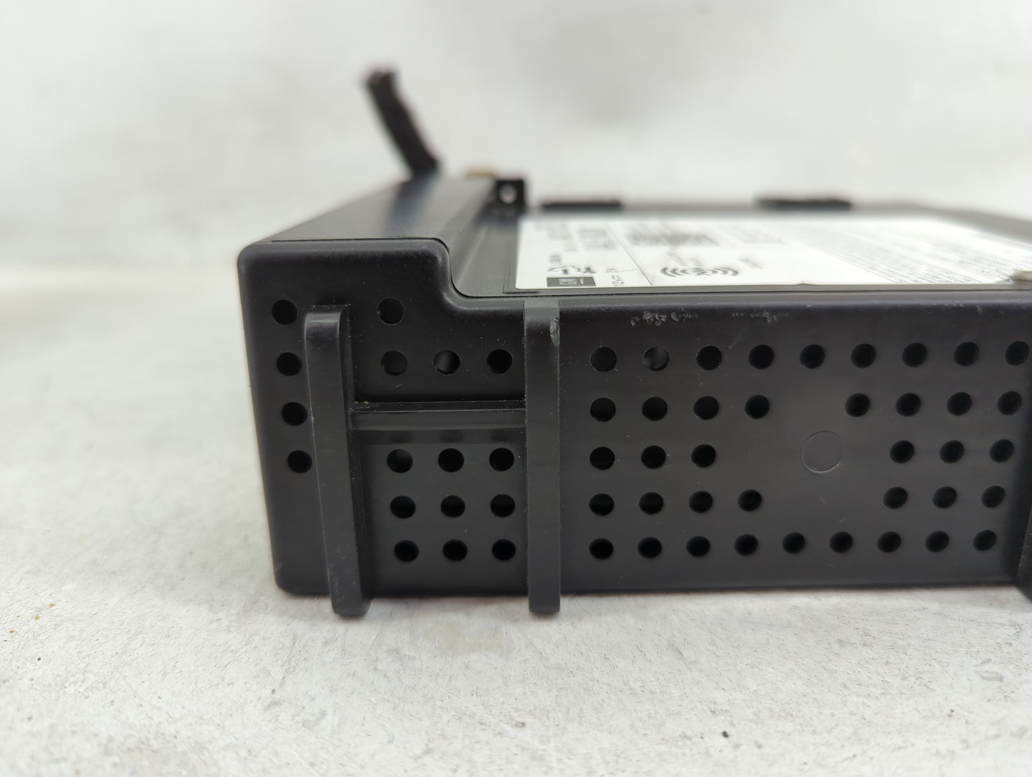 2017-2018 Gmc Yukon Radio AM FM Cd Player Receiver Replacement P/N:84278527 Fits Fits 2017 2018 2019 OEM Used Auto Parts - O