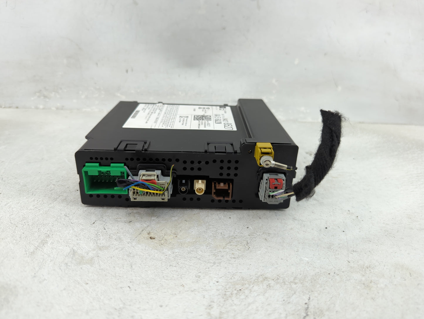 2017-2018 Gmc Yukon Radio AM FM Cd Player Receiver Replacement P/N:84278527 Fits Fits 2017 2018 2019 OEM Used Auto Parts - O