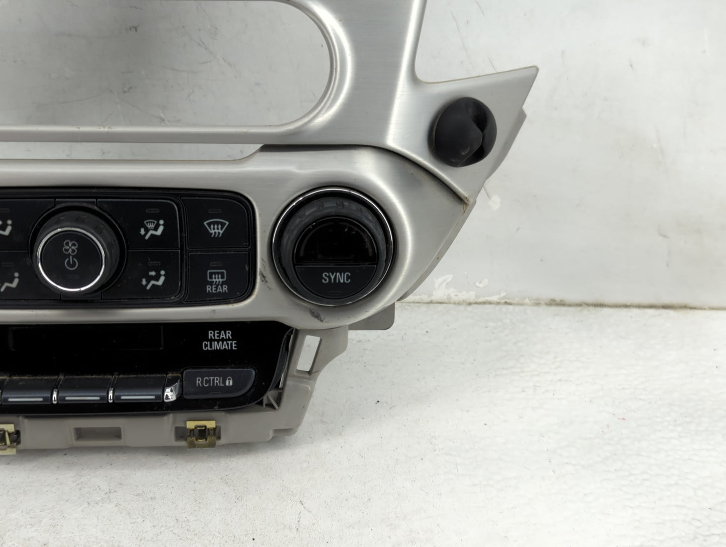 2017-2020 Gmc Yukon Climate Control Module Temperature AC/Heater Replacement P/N:84258727 815372982 Fits Fits 2017 2018 2019