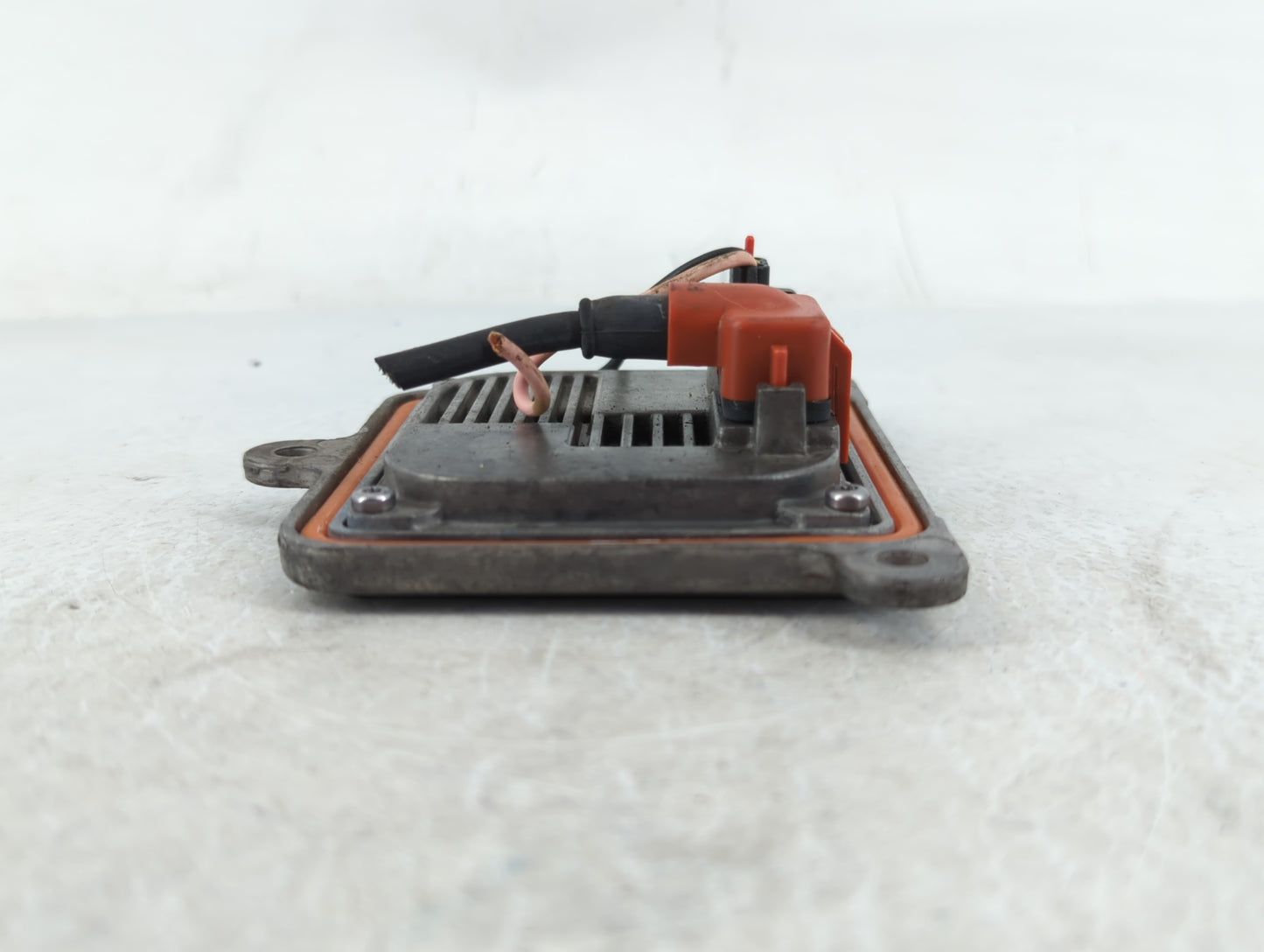 2018 Gmc Yukon Headlight Ballast Head Light - Oemusedautoparts1.com