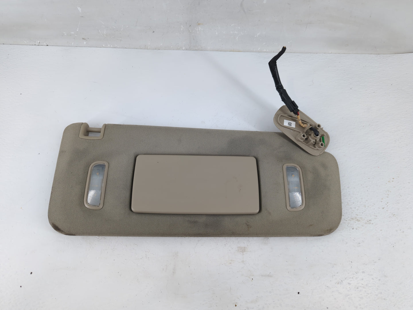 2018 Gmc Yukon Xl Sun Visor Shade Replacement Passenger Right Mirror Fits Fits 2015 2016 2017 2019 2020 OEM Used Auto Parts 