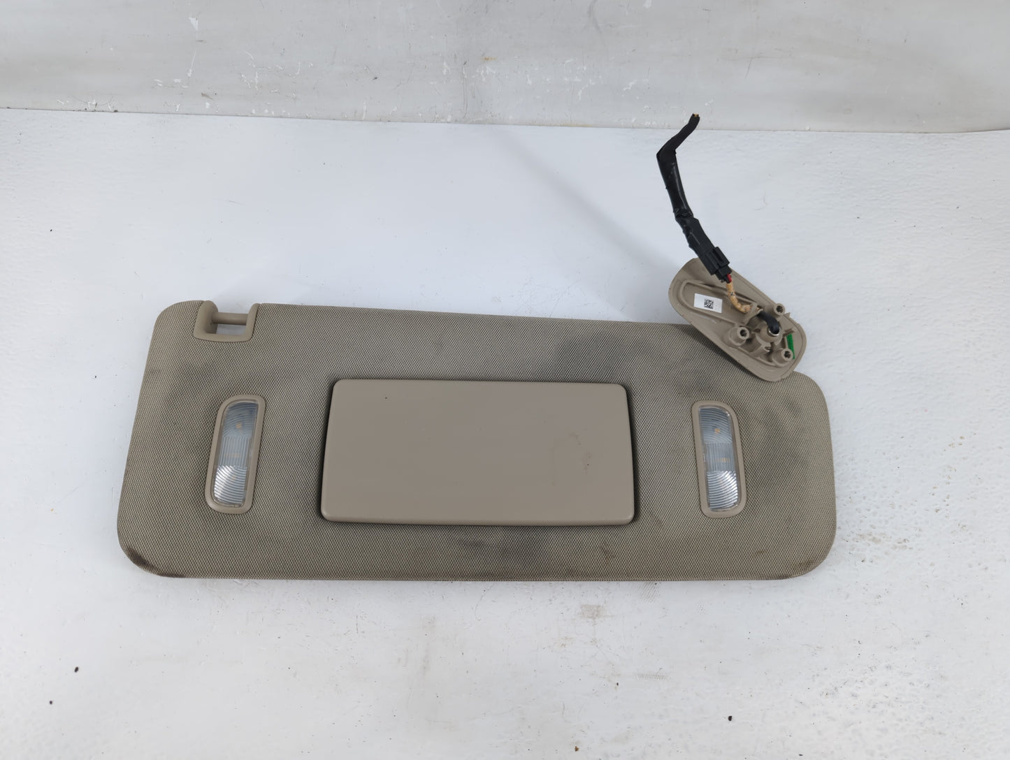2018 Gmc Yukon Xl Sun Visor Shade Replacement Passenger Right Mirror Fits Fits 2015 2016 2017 2019 2020 OEM Used Auto Parts 