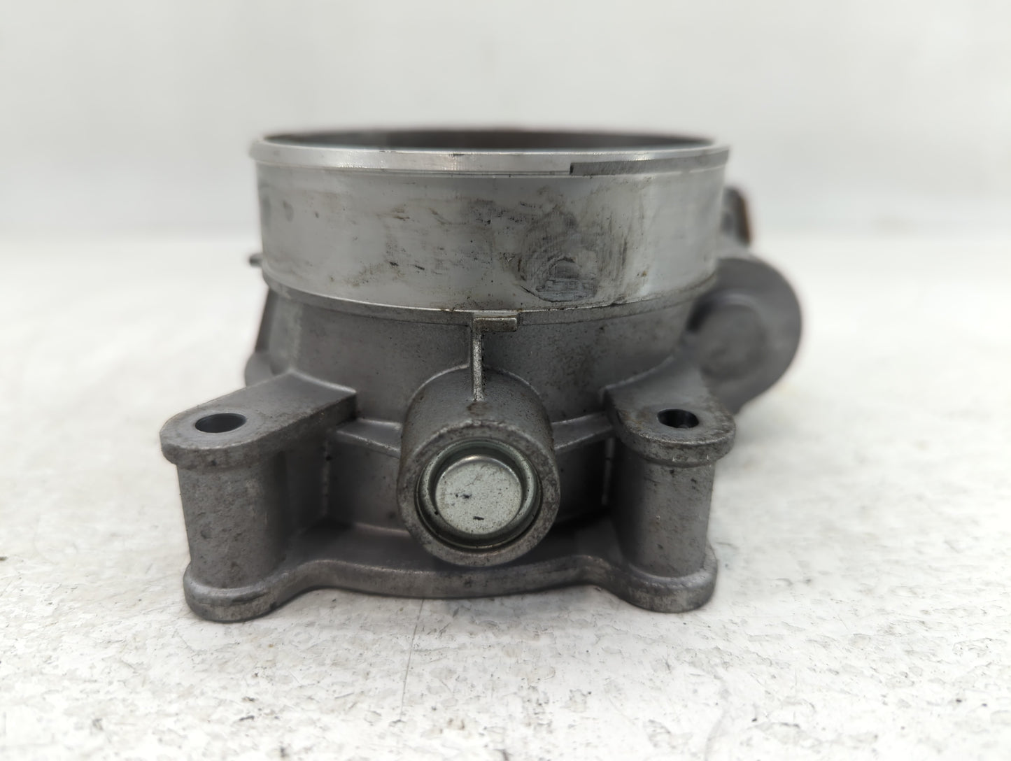 2018 Gmc Yukon Xl Throttle Body P/N:12678224 Fits Fits 2014 2015 2016 2017 2019 2020 2021 2022 OEM Used Auto Parts - Oemused