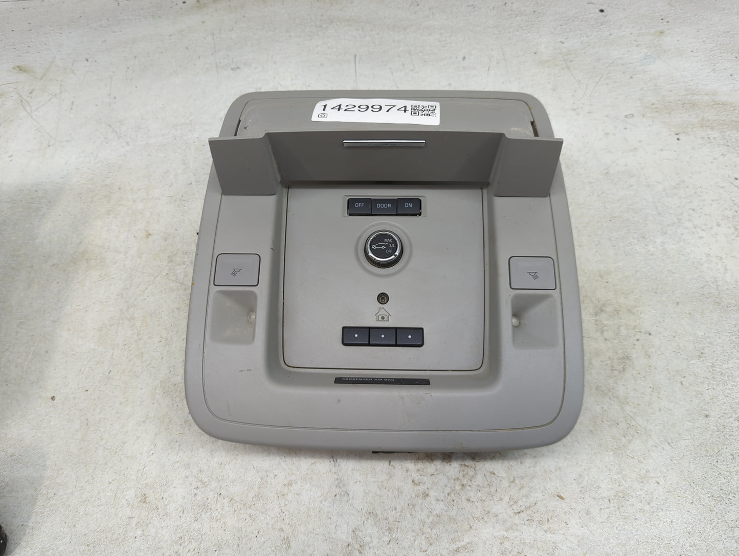 Gmc Yukon Xl 1500 Overhead Roof Console 1429974 - Oemusedautoparts1.com