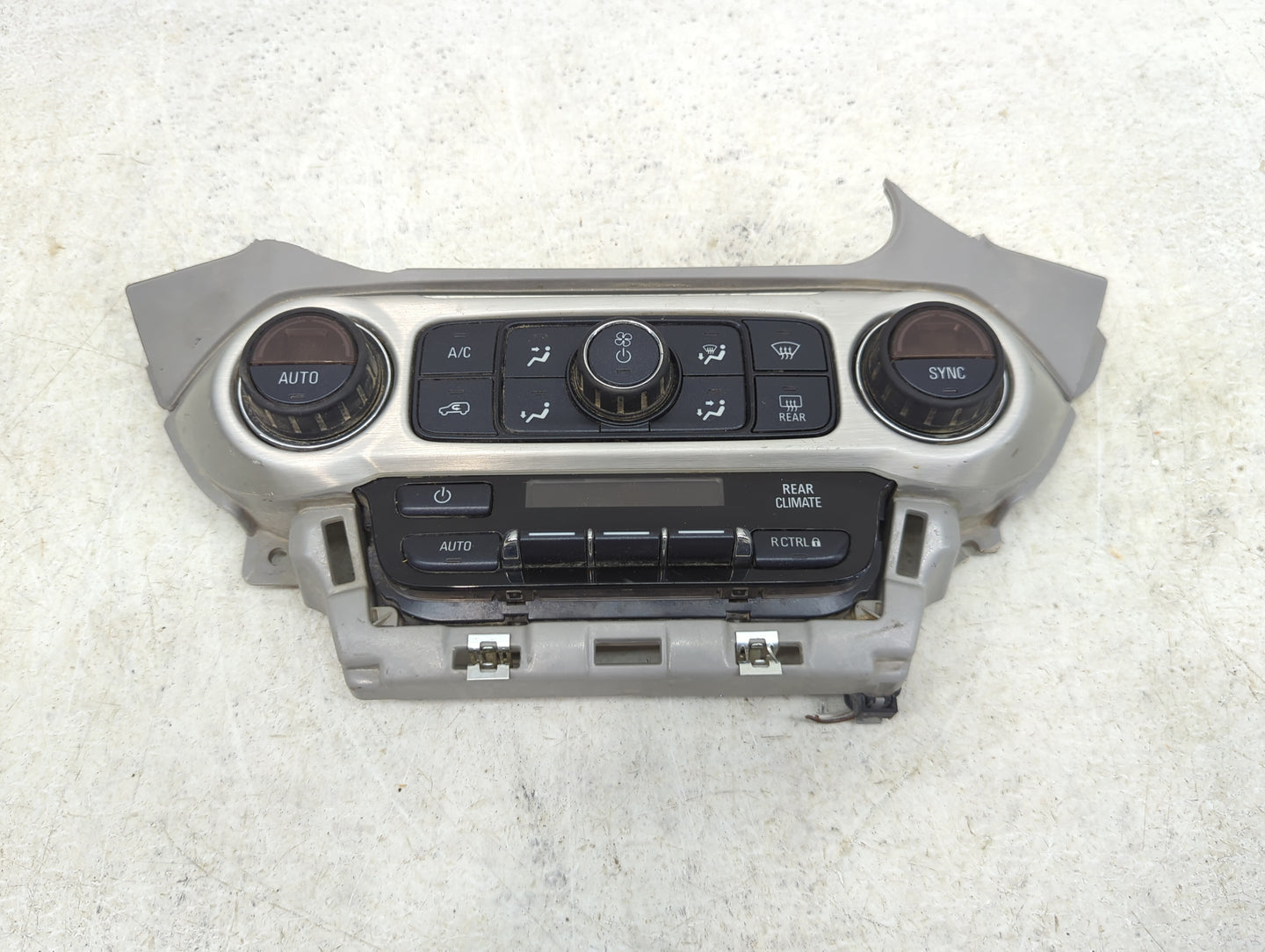 2018 Gmc Yukon Xl 1500 Climate Control Module Temperature AC/Heater Replacement P/N:84258727 Fits Fits 2017 2019 2020 OEM Us