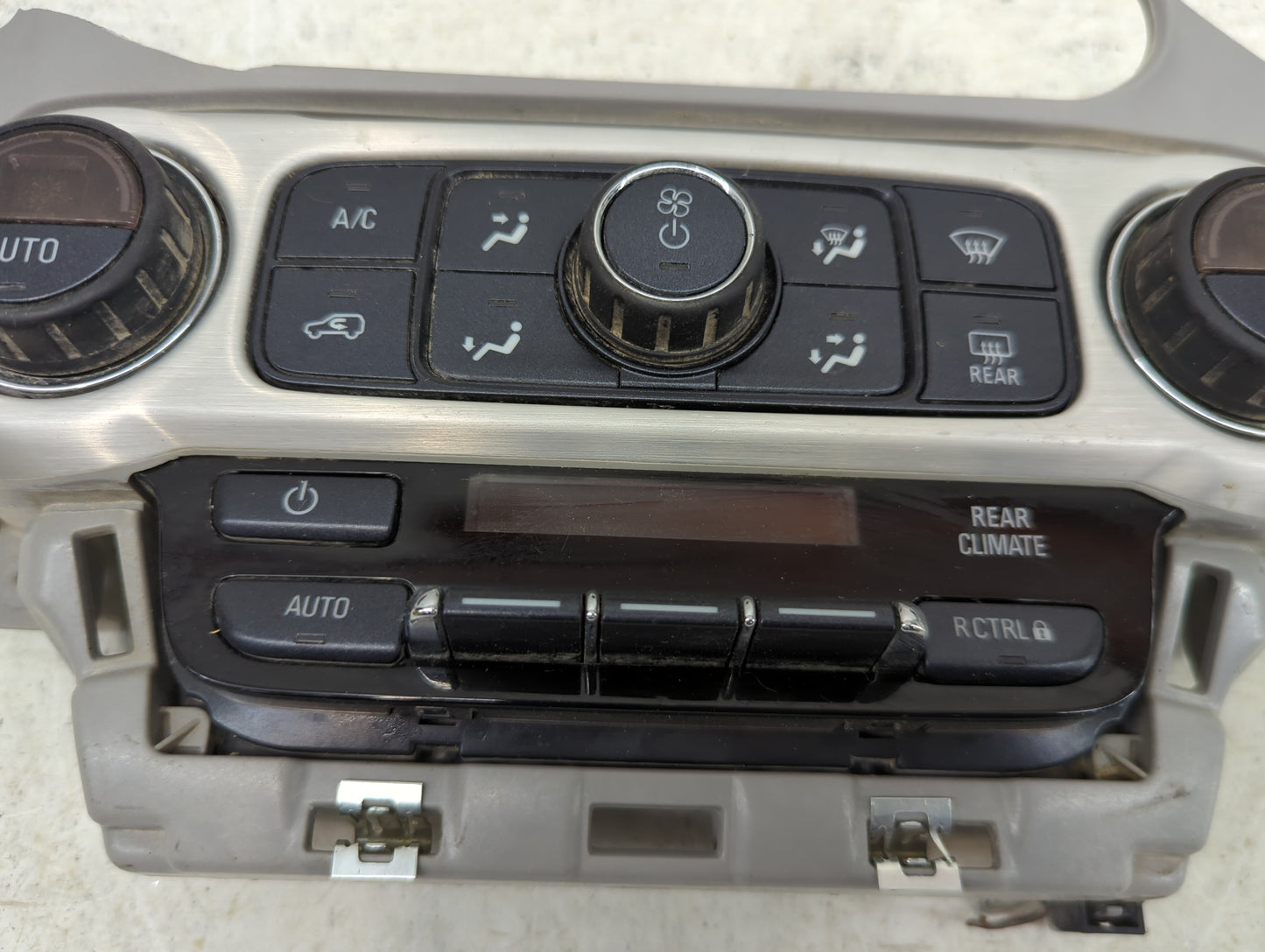 2018 Gmc Yukon Xl 1500 Climate Control Module Temperature AC/Heater Replacement P/N:84258727 Fits Fits 2017 2019 2020 OEM Us