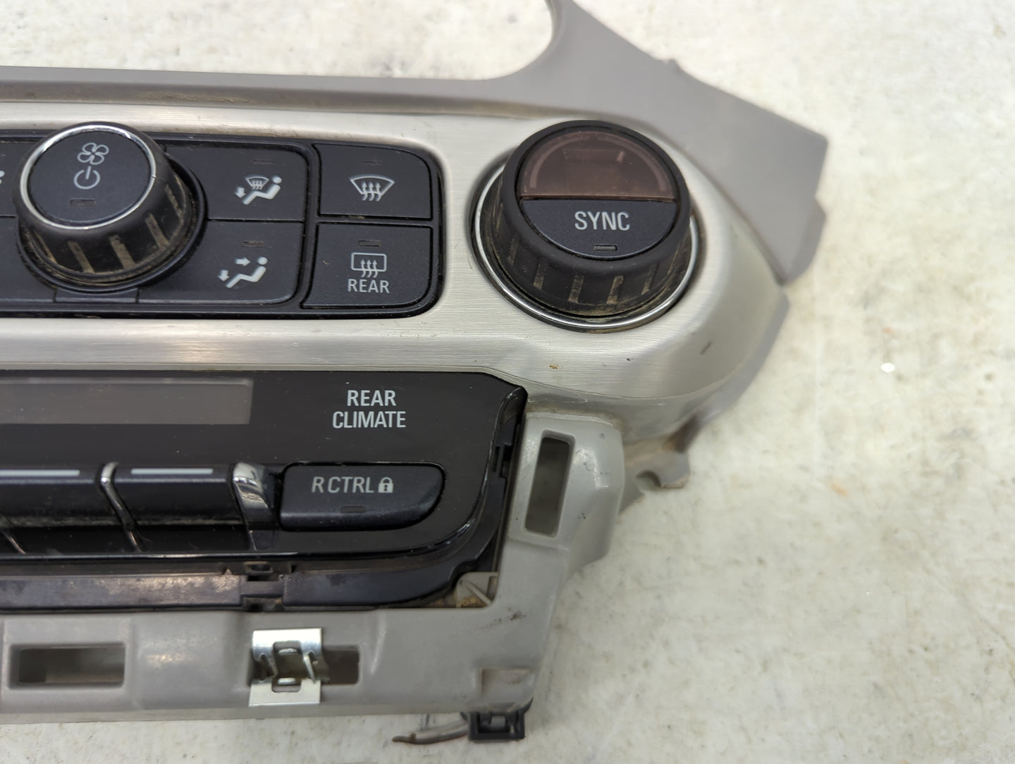 2018 Gmc Yukon Xl 1500 Climate Control Module Temperature AC/Heater Replacement P/N:84258727 Fits Fits 2017 2019 2020 OEM Us