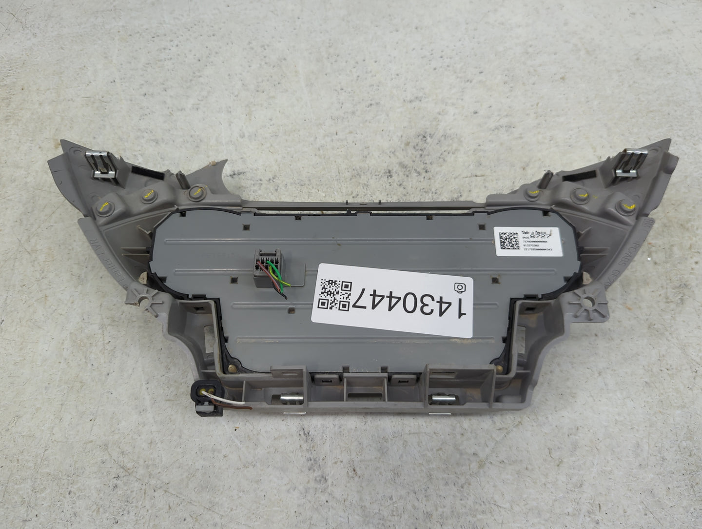 2018 Gmc Yukon Xl 1500 Climate Control Module Temperature AC/Heater Replacement P/N:84258727 Fits Fits 2017 2019 2020 OEM Us