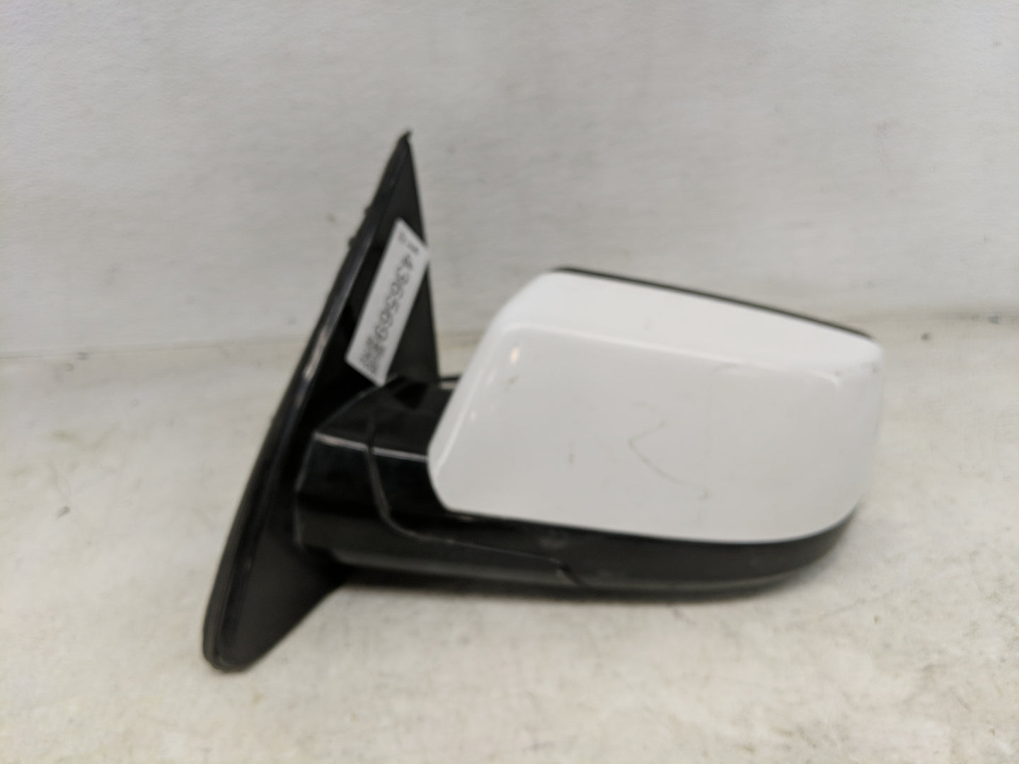 2018 Gmc Yukon Xl 1500 Driver Side View Mirror - Left Door Mirror OEM Used - Oemusedautoparts1.com