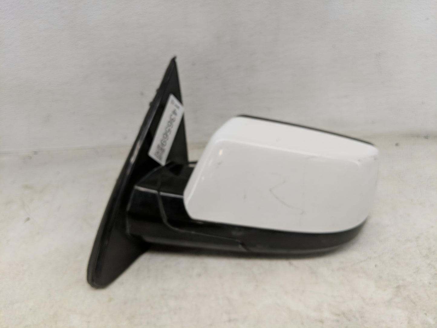 2018 Gmc Yukon Xl 1500 Driver Side View Mirror - Left Door Mirror OEM Used - Oemusedautoparts1.com