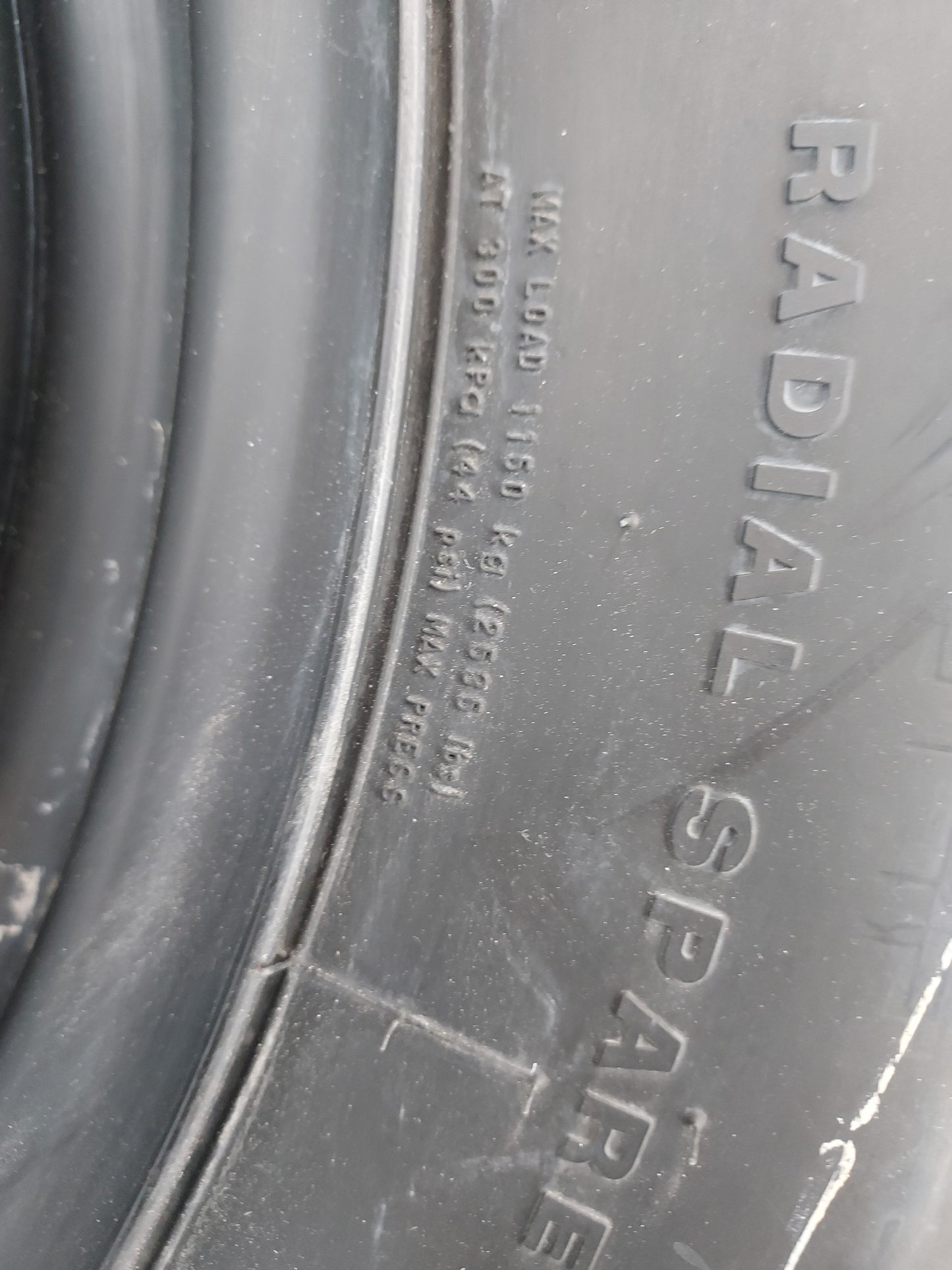 2007-2014 Gmc Yukon Xl 1500 Spare Donut Tire Wheel Rim Oem - Oemusedautoparts1.com