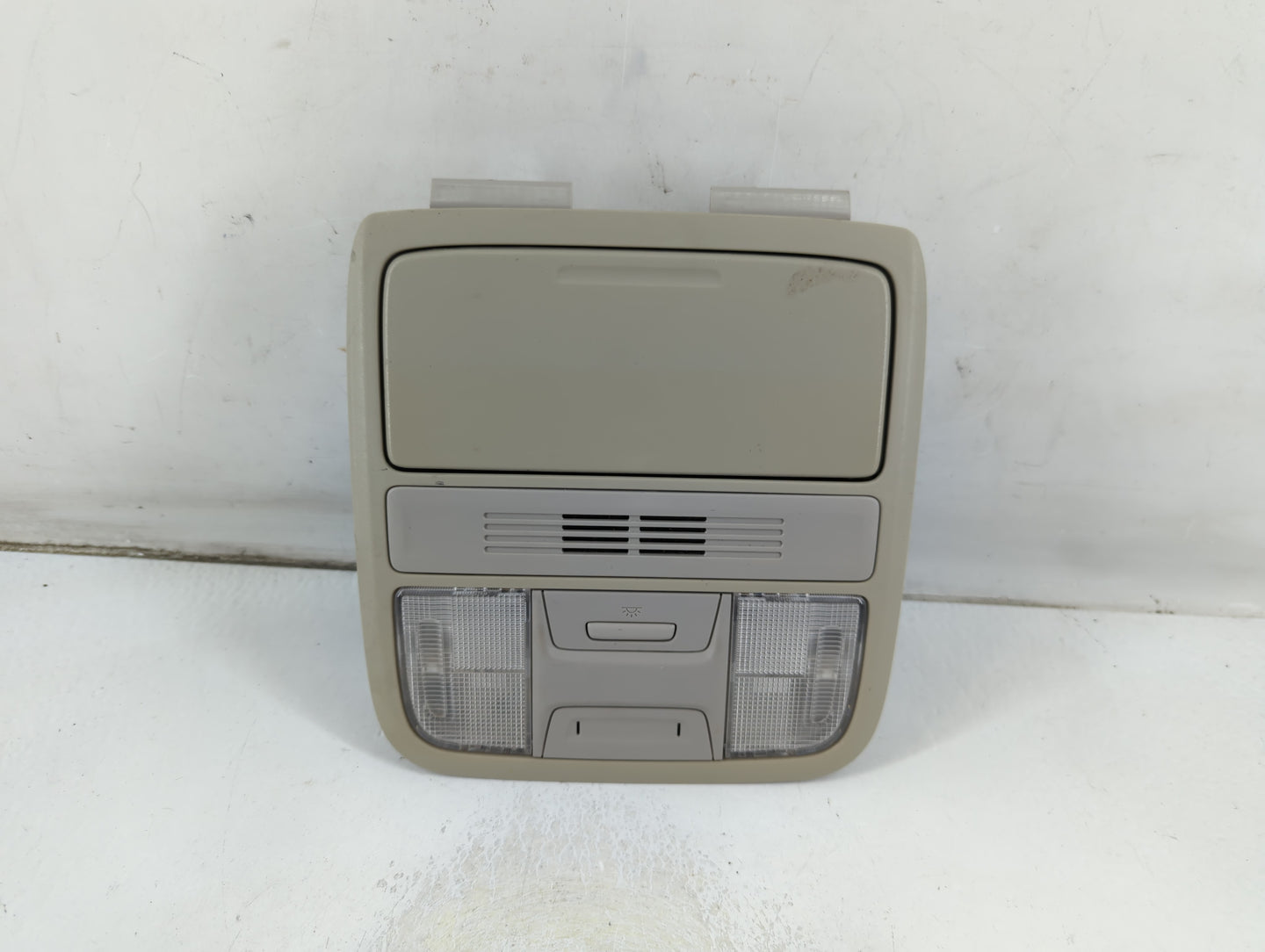 2018 Honda Accord Overhead Roof Console 1047682 - Oemusedautoparts1.com