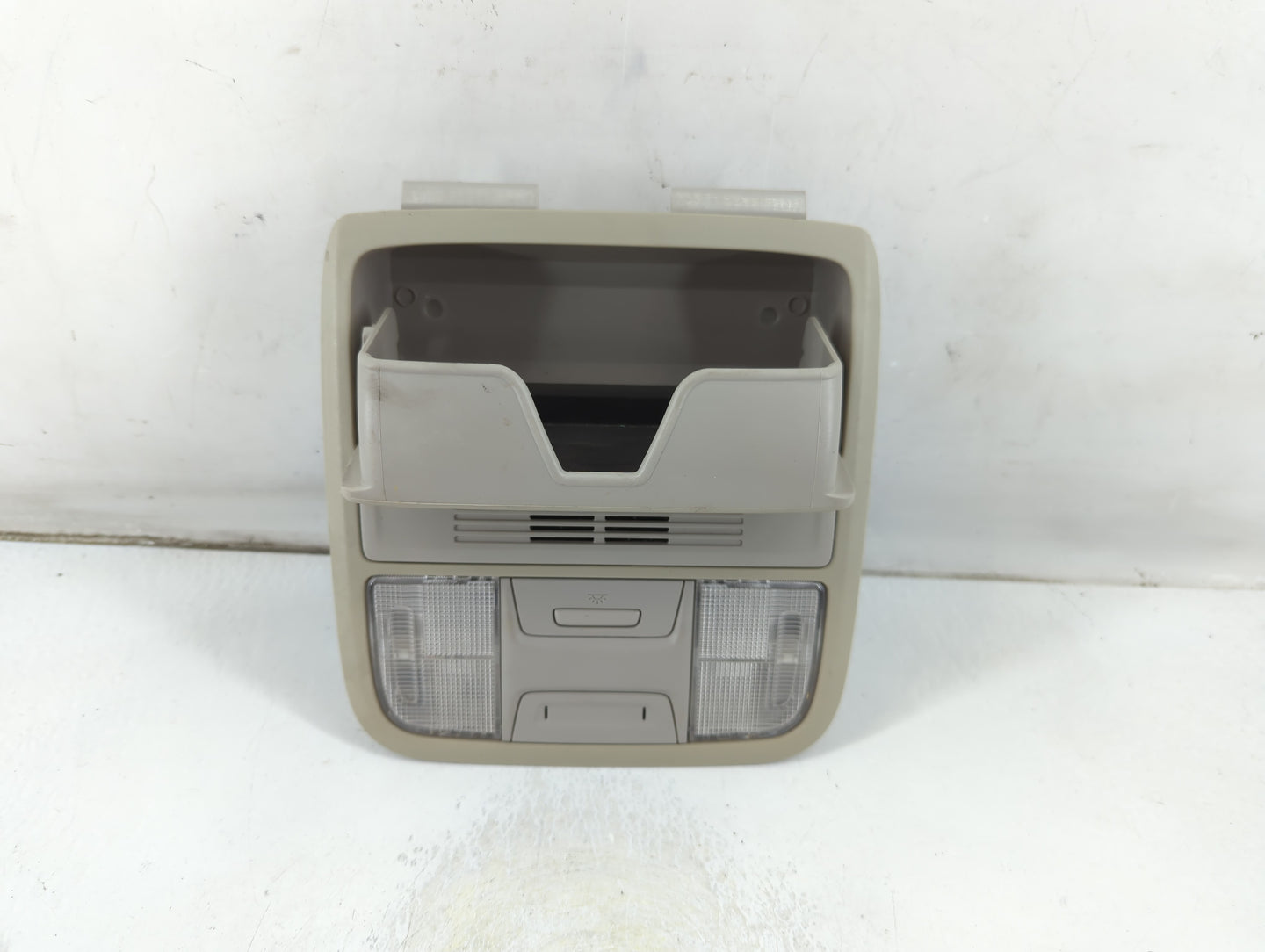 2018 Honda Accord Overhead Roof Console 1047682 - Oemusedautoparts1.com